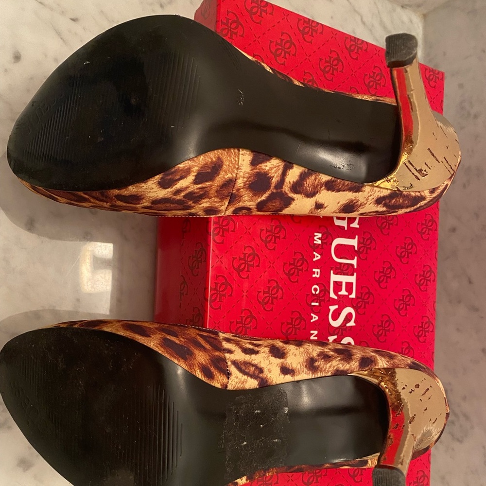 Guess Open Toe Leopard Print Heels Size 8 1/2 - image 2